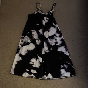 SHEIN Black and White Kids Casual Dress